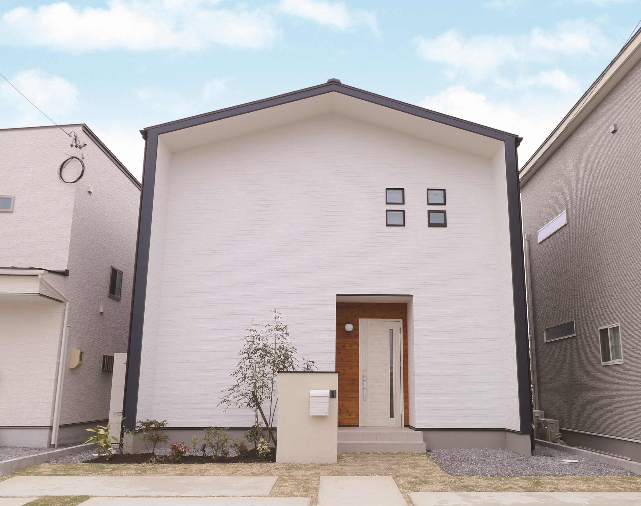 三角屋根の家